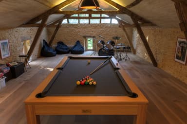 Pool table